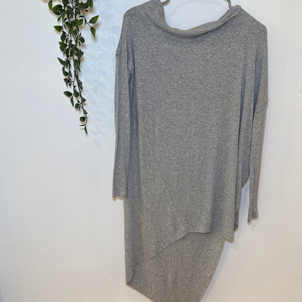We The Free free people Heather Gray Asymmetrical long overs top with cutout  xs